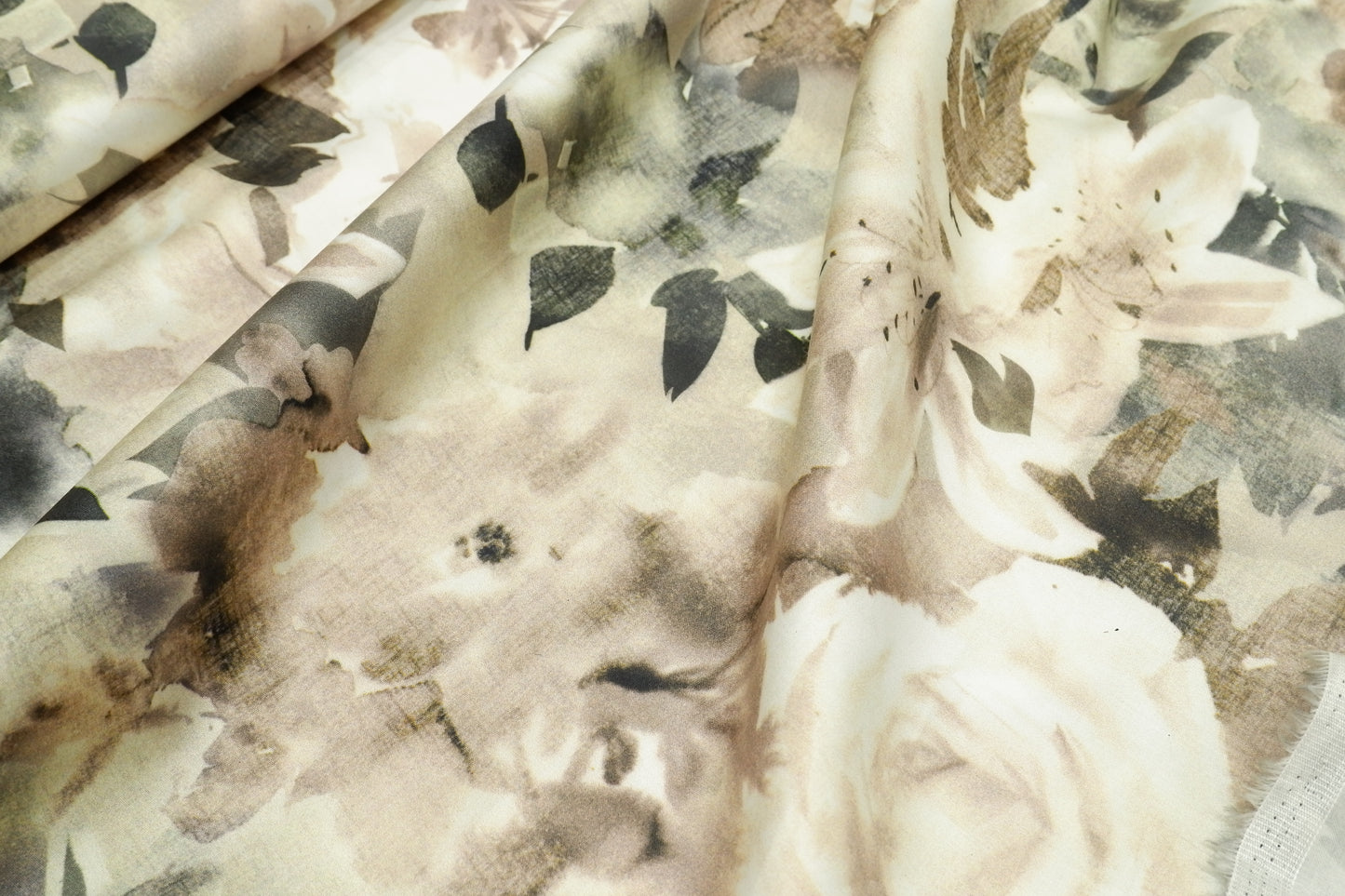Pee Gee 100% Premium Cotton Multicolor Floral Printed Fabric
