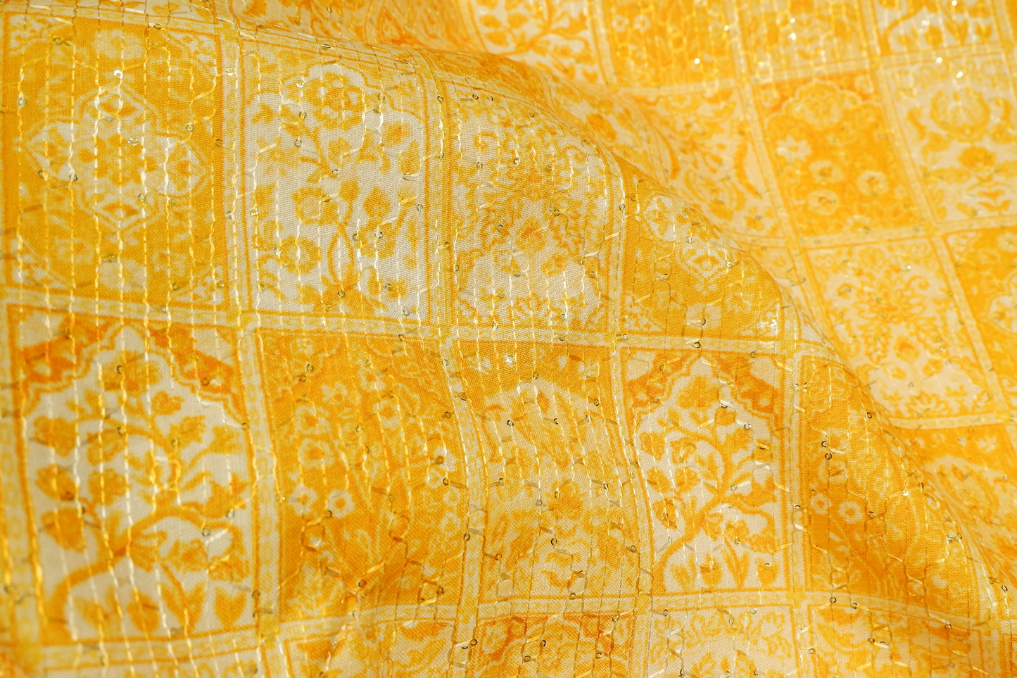 Tecido Cotton Blend Yellow Print Sequin Threaded Fabric